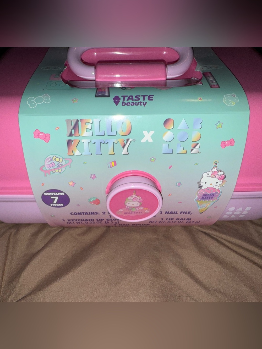 Hello kitty x caboodles